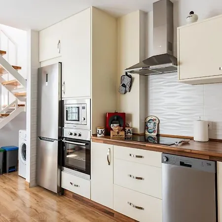 Completo Con 3 Amplios Y Gran Azotea Privada