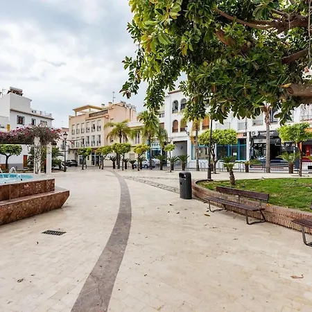 Completo Con 3 Amplios Y Gran Azotea Privada * Nerja