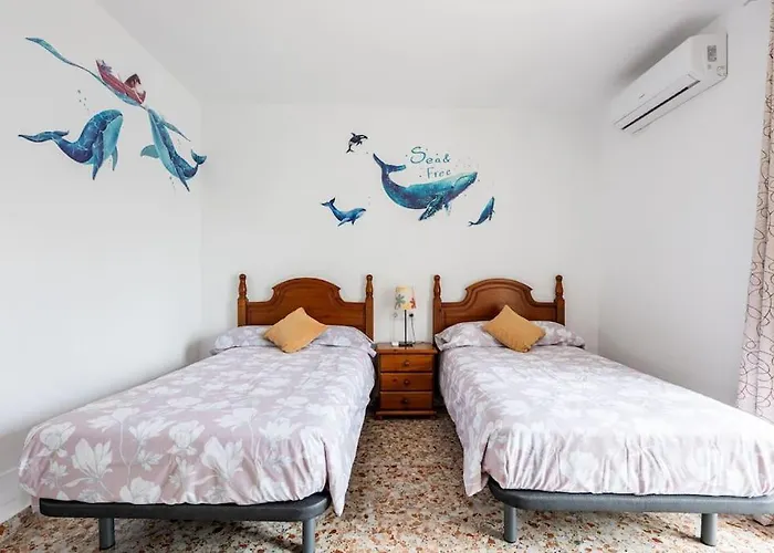 Apartament Completo Con 3 Amplios Y Gran Azotea Privada Nerja