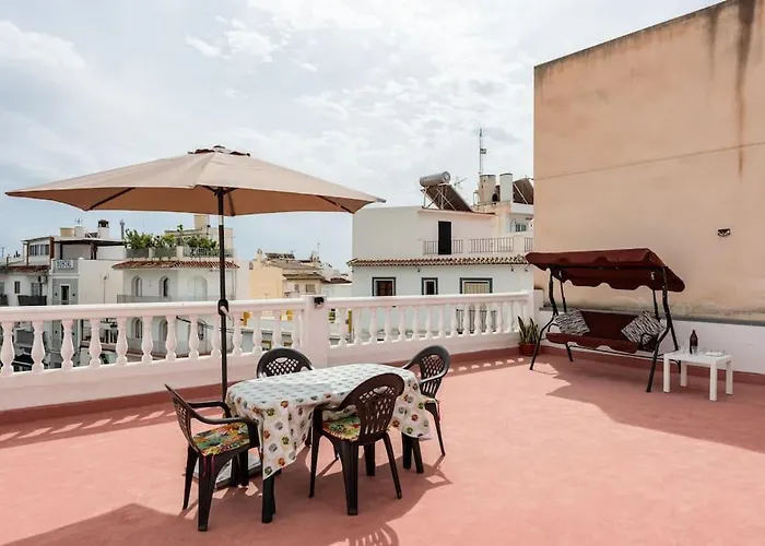 Completo Con 3 Amplios Y Gran Azotea Privada * Nerja