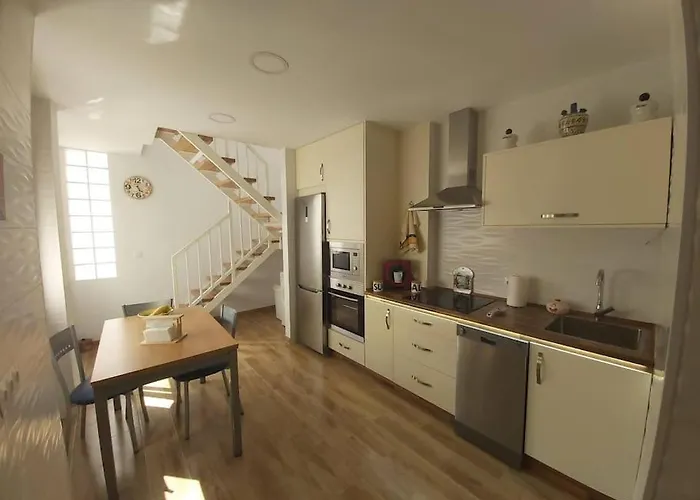 Apartament Completo Con 3 Amplios Y Gran Azotea Privada *