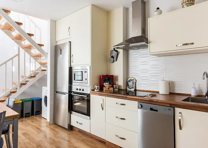 Completo Con 3 Amplios Y Gran Azotea Privada