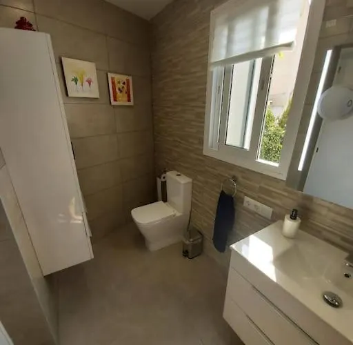 Completo Con 3 Amplios Y Gran Azotea Privada Apartament Nerja