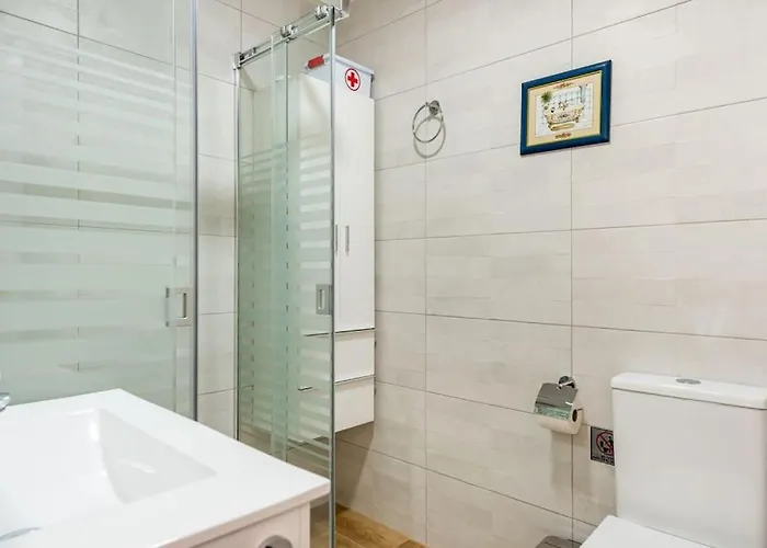 Completo Con 3 Amplios Y Gran Azotea Privada Nerja