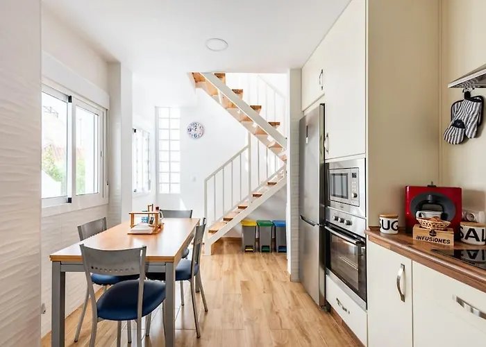 Completo Con 3 Amplios Y Gran Azotea Privada *